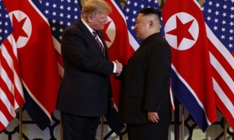 <b>Trampla Kim Çen Inın görüşü başladı</b>