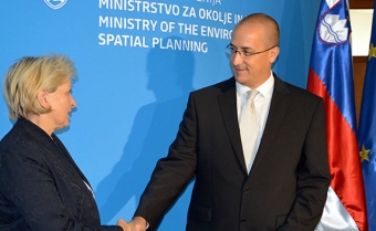 Daha bir nazir istefa verib - Sloveniyada