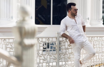 Azərbaycanlı müğənnidən <span style="color:red;">SEVGİ ETİRAFI : "Aşiqəm" - <span style="color:red;">VİDEO 