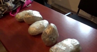 <span style="color:red;">Heroin, tiryək... - Şirvan sakininin maşınından daha nələr çıxdı?