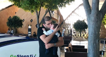 Azərbaycanlı müğənni: <span style="color:red;">"Öp-öp doymadım”  - <span style="color:red;">FOTOLENT 