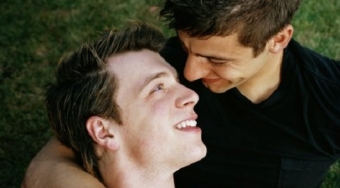 <span style="color:red;">"Geyləri və lezbiyanları qırmaq lazımdır"  - Azərbaycanlı aparıcı