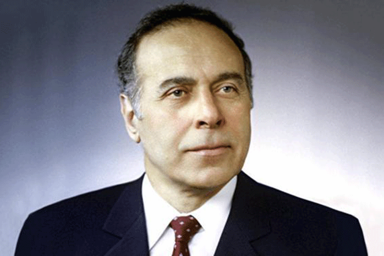 Ümummilli lider Heydər Əliyevin hakimiyyətə gəlməsindən 50 il ötür