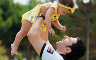 Azərbaycanlı müğənni qızı ilə - <span style="color:red;">FOTO 