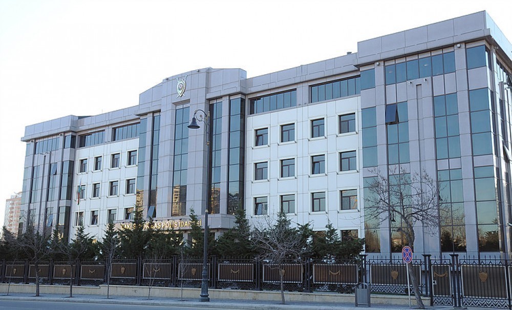 Paytaxtda qaydaları pozan mindən çox sürücü <span style="color:red;">CƏZALANDIRILDI