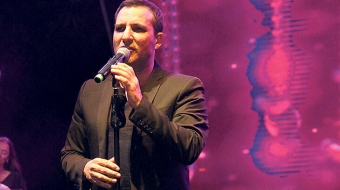 Qadınlarla şəkil çəkdirməkdən imtina etdi - <span style="color:red;">SƏBƏB 