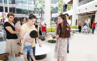 Leyla Əliyeva Bona Dea Beynəlxalq Hospitalında müalicə olunan uşaqlarla görüşüb - FOTO