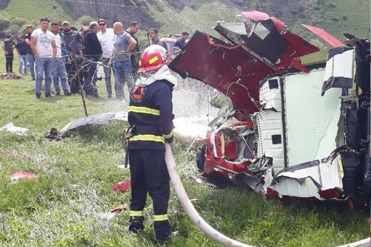 Gürcüstanda helikopter qəzaya uğrayıb