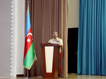 Müdafiə naziri: “Tabeliyinizdə olan şəxsi heyəti Vətənə sevgi və düşmənə nifrət ruhunda tərbiyə etməlisiniz”