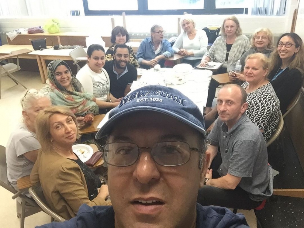 Elariz yenidən məktəbə gedir