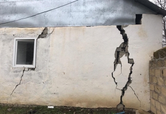 Zəlzələdə evləri dağılan ailələr üçün 288 ev inşa edilir - RƏSMİ