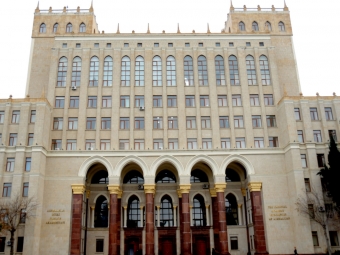 AMEA bakalavrlara müraciət etdi - <span style="color:red;">XARİC  ediləcəklər