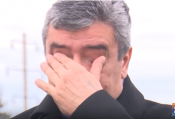 <b>Meyxanaçı ata-anasının qəbri üstündə <span style="color:red;">AĞLADI : "Hər 4-cü gün bura gəlirəm" - <span style="color:red;">VİDEO</b> 