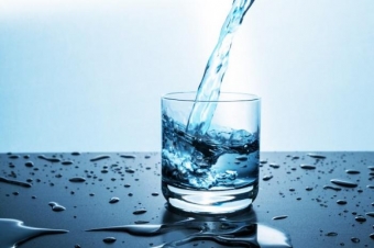 Plastik butulkalardakı suda TƏHLÜKƏLİ ELEMENTLƏR