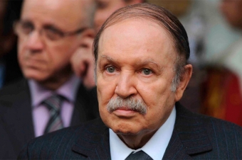 [b]Əlcəzair hökuməti İSTEFAYA GETDİ[/b]