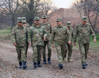 <b>Zakir Həsənov qoşunlara tapşırıqlar verdi - <span style="color:red;">FOTOLENT </b>