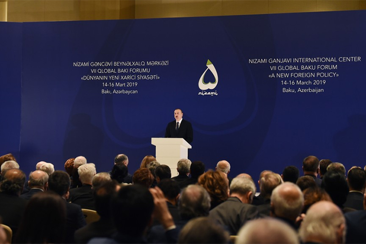 “Xarici siyasətimizdə dəyişiklik edilməyib” - İlham Əliyev
