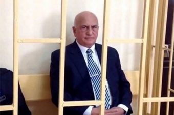 <b>Sabiq səhiyyə naziri Əli İnsanov əfv edildi</b>