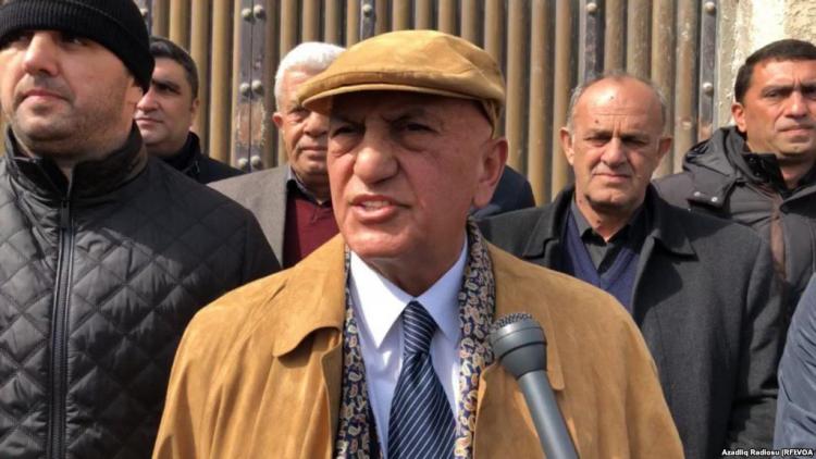 [b]Əli İnsanov niyə yalan danışır?[/b]