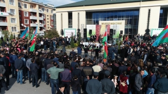[b]QARABAĞDA NOVRUZ ŞƏNLİYİ - Bayram toya qarışdı[/b]