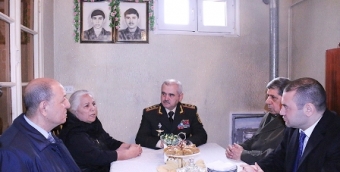 [b]Şəhid ailələrinə Novruz sovqatları çatdırıldı - FOTOLENT[/b]