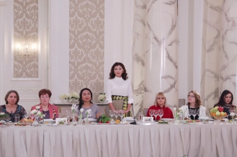 Mehriban Əliyeva səfirlərin həyat yoldaşları ilə görüşdü -<span style="color:red;"> FOTOLENT 