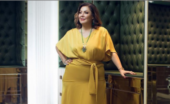 <b>51 yaşlı əməkdar artistimiz kökəlib belə oldu - <span style="color:red;">FOTOLAR</b> 