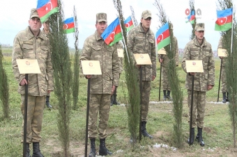 [b]Qarabağda Aprel şəhidlərinin adına ağaclar əkilib - FOTOSESSİYA[/b]