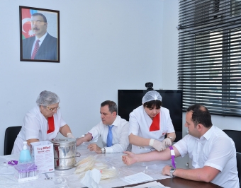 Təhsil naziri qan verdi