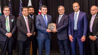 Los Ancelesdəki baş konsulumuz Pakistan icmasının ali mükafatı ilə təltif edilib