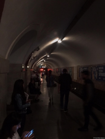 [b]Metronun 4 stansiyasında İŞIQLAR SÖNDÜ[/b]
