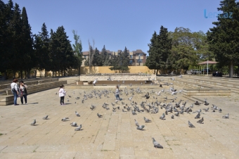 <b>“Açılışa Əliyev gəldi... növbədə qırğın idi... indi həsrət qalmışıq...” - <span style="color:red;">REPORTAJ </b>