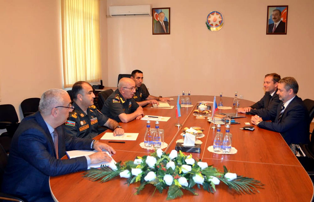 Azərbaycan-Çexiya hərbi-texniki əməkdaşlığın inkişafı məsələləri müzakirə olundu