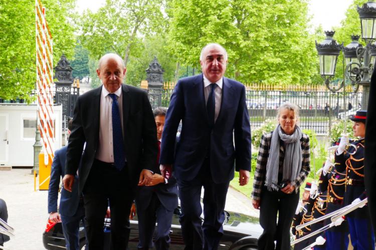 Elmar Məmmədyarov Fransanın xarici işlər naziri ilə görüşüb