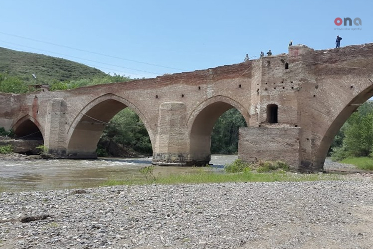 [b]“Sınıq körpü”də təmir-bərpa işləri aparılır[/b]