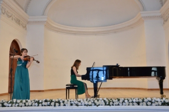 Prezident təqaüdü alan gənclərin iştirakı ilə konsert-festival keçirildi