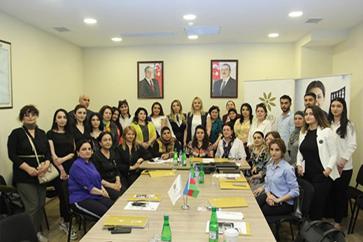 Bakıda qadın biznes inkubatorlarının yaradılması müzakirə edilib