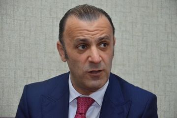 Nazim həmkarlarını TƏNQİD ETDİ: "Gərək rüşvət verəsən" - VİDEO