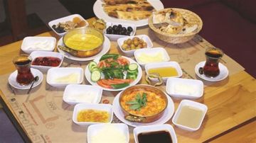 Səhər, günorta, axşam yeməyi nə zaman yeyilsin? - Yeni TƏKLİF