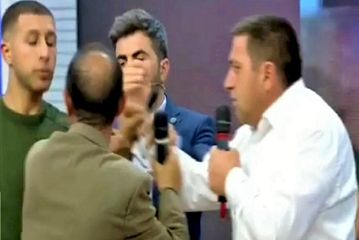 ATV-nin efirində əlbəyaxa dava düşdü  - VİDEO