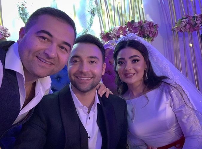 Azərbaycanlı müğənni özünə toy elədi - FOTOLAR