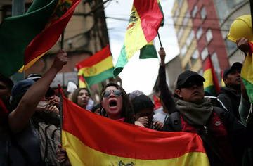 Boliviya polisi silahlı qüvvələri köməyə çağırdı