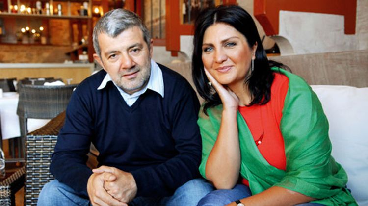 Sibel Canın keçmiş əri gənc xanımla... - FOTO