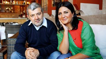 Sibel Canın keçmiş əri gənc xanımla... - FOTO