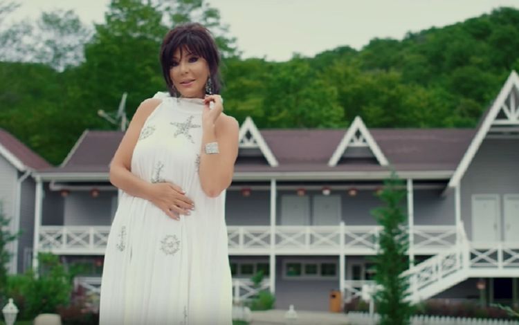 Brilliant ərinə həsr etdiyi mahnını ekranlaşdırdı - VİDEO