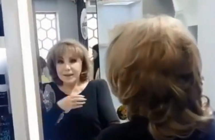 Flora Kərimova parikini çıxardı - VİDEO