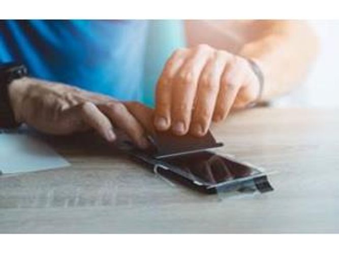 Mobil telefon üçün yeni ekran örtüyü:  bu xəstəlikdən qoruyacaq
