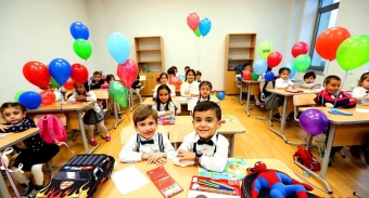 Bu gün bu uşaqlar ilk dəfə məktəbə gedəcək