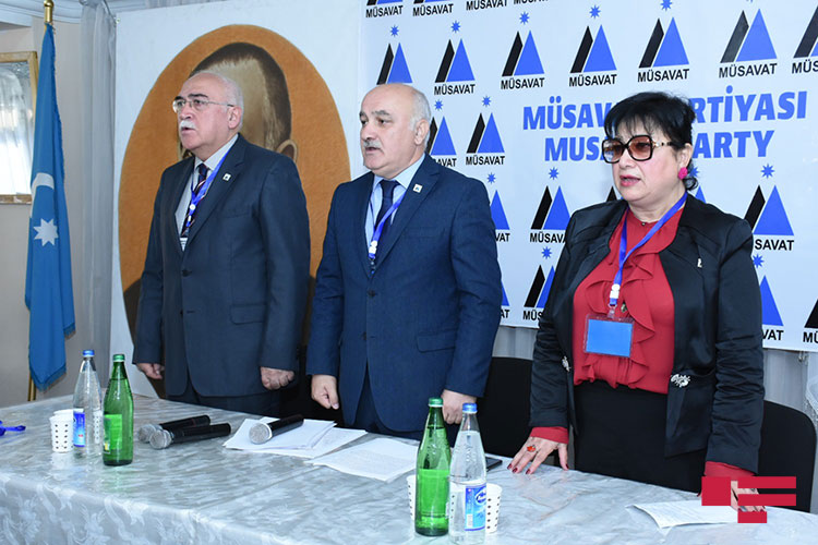 Arif Hacılı yenidən Müsavat Partiyasının başqanı seçilib - <span style="color:red;">YENİLƏNİB  - <span style="color:red;">FOTOLENT 