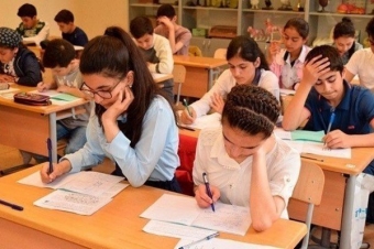 Azərbaycanda 4 mindən çox şagird sinifdə qaldı - RƏSMİ